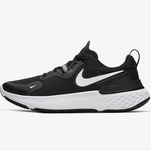 Nike running shoe React Miler black/white Womens 6